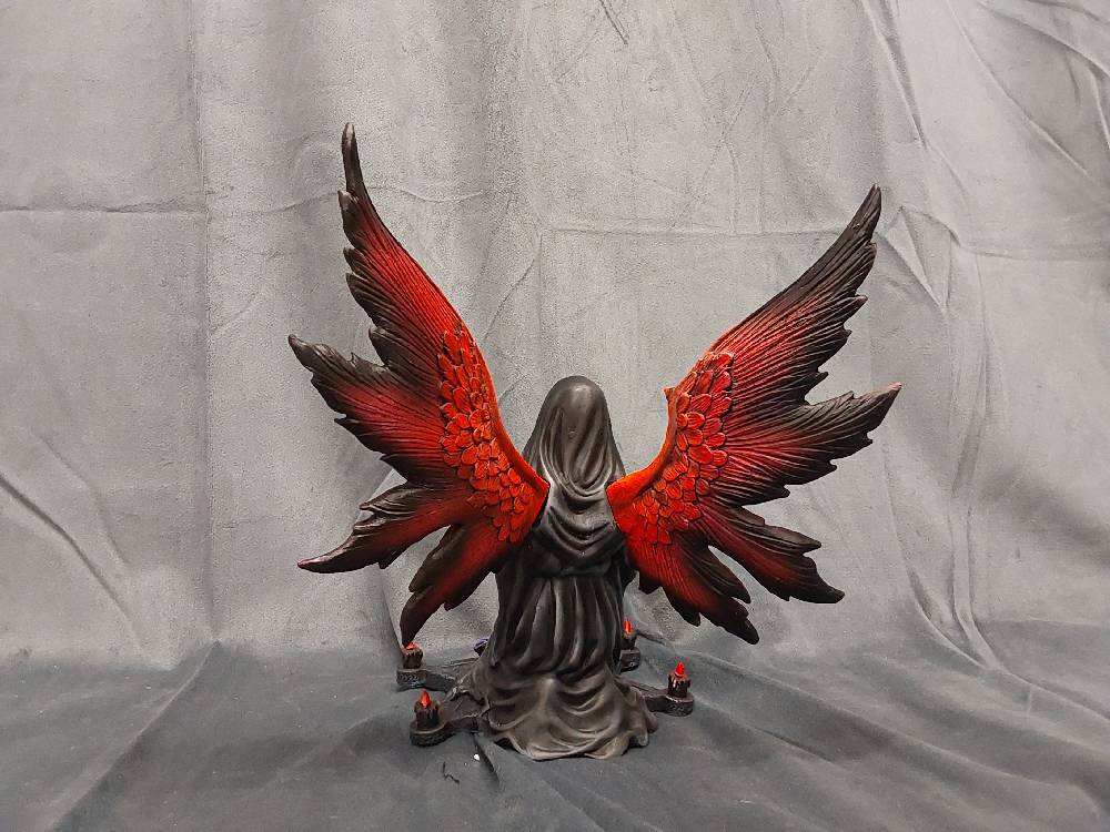 ANGE GOTHIQUE A GENOUX BOULE CRISTAL 23X 24CM FD-3303-A