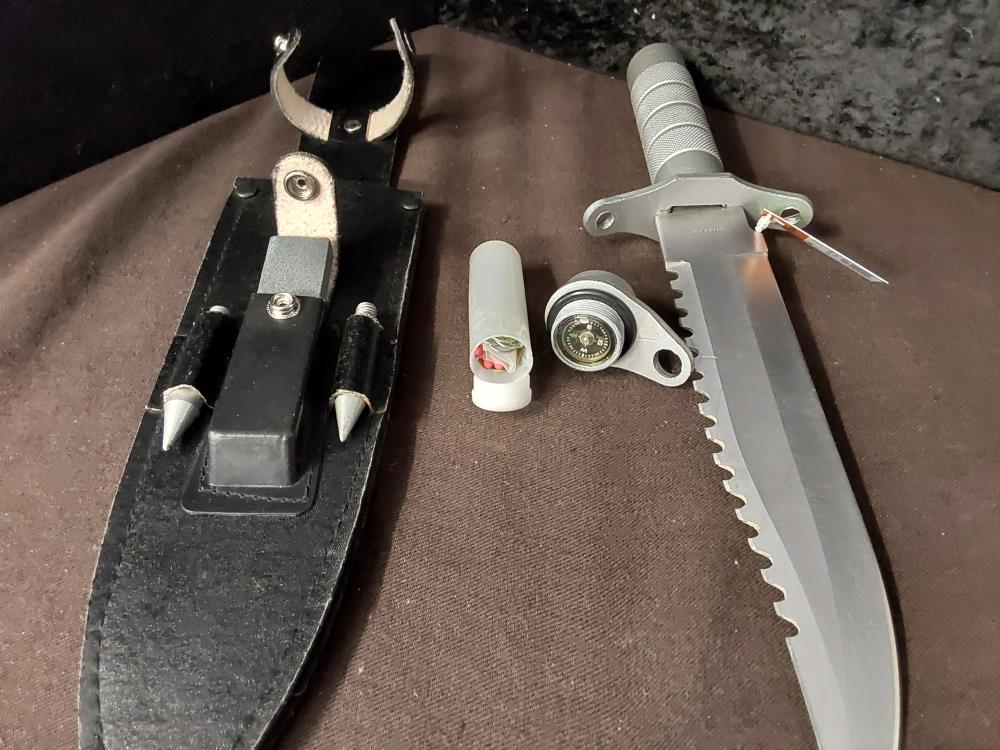 COUTEAU DE SURVIE GRIS + ETUI