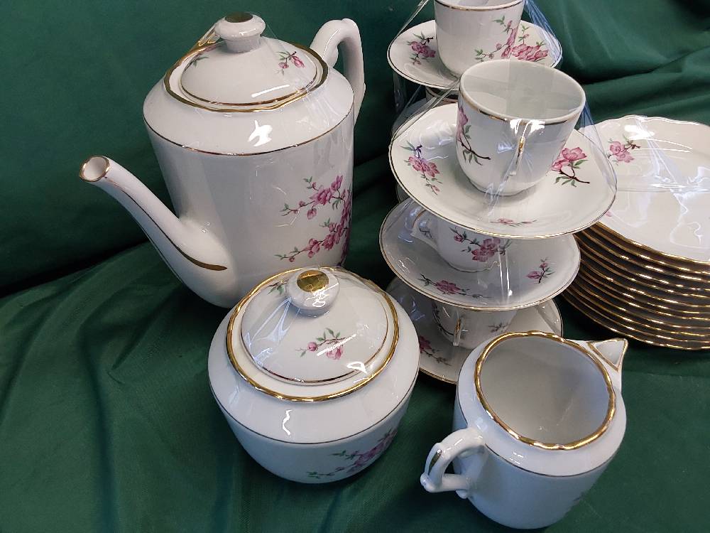 SERVICE A CAFÉ ET DESSERTS PORCELAINE DECOR FLEURS ROSES