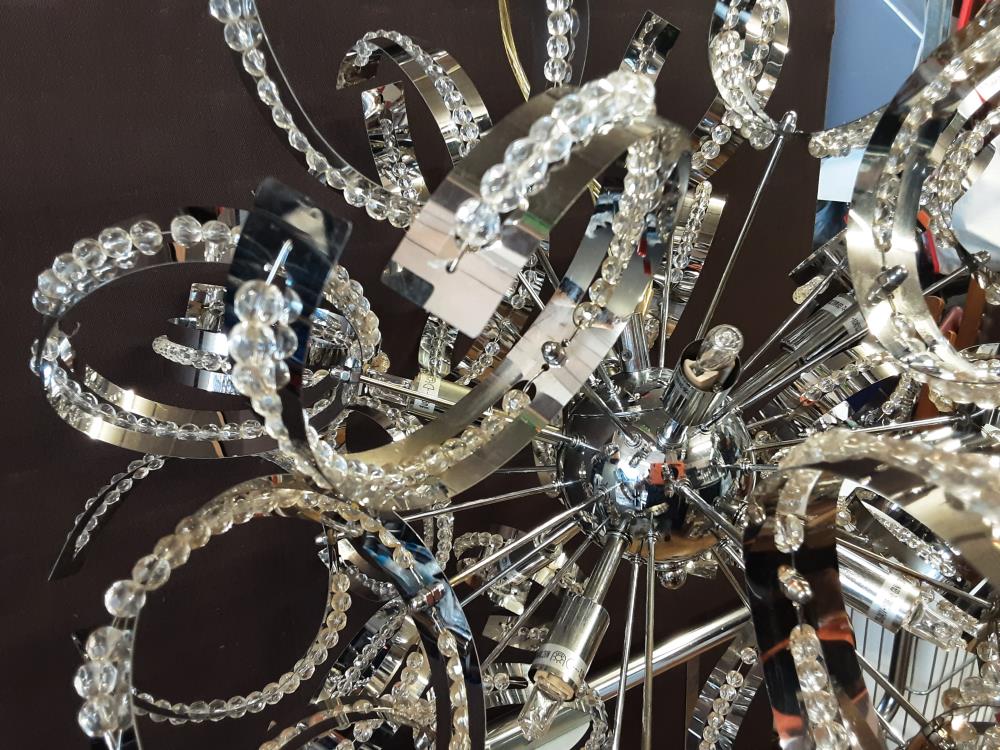 LUSTRE MODERNE METAL ET PAMPILLES