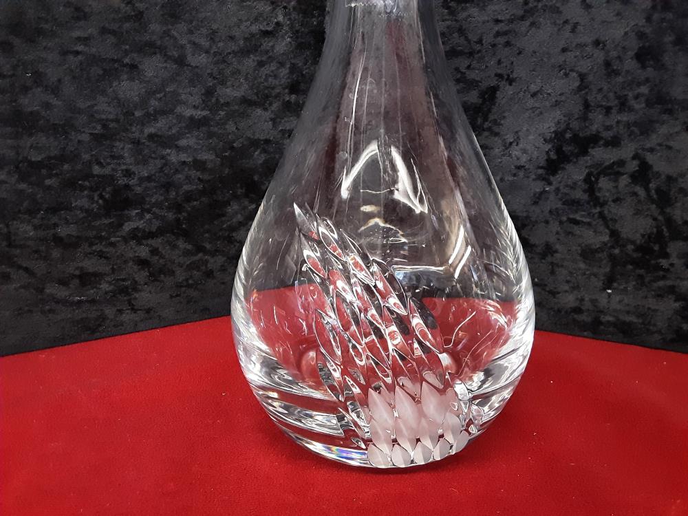 CARAFE A DECANTER CRISTAL DECOR CISELE AVEC BOUCHON
