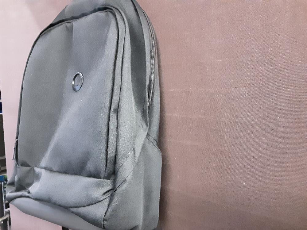 SAC A DOS 9 TOILE NOIRE DELSEY