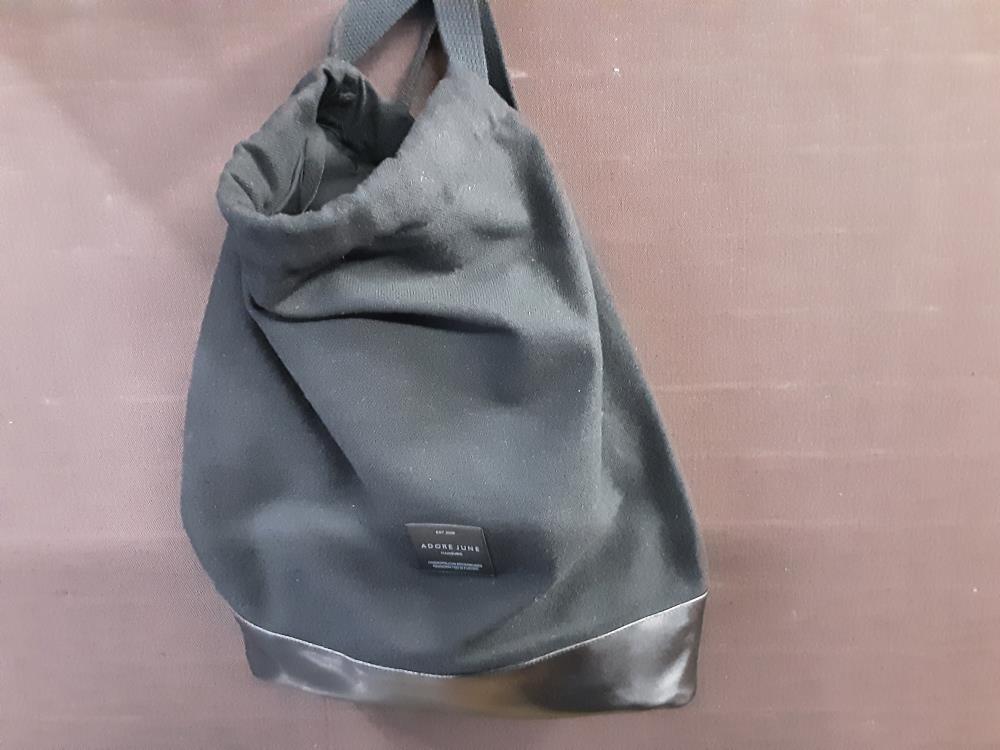 SAC A DOS 13 DE GYM TOILE NOIRE