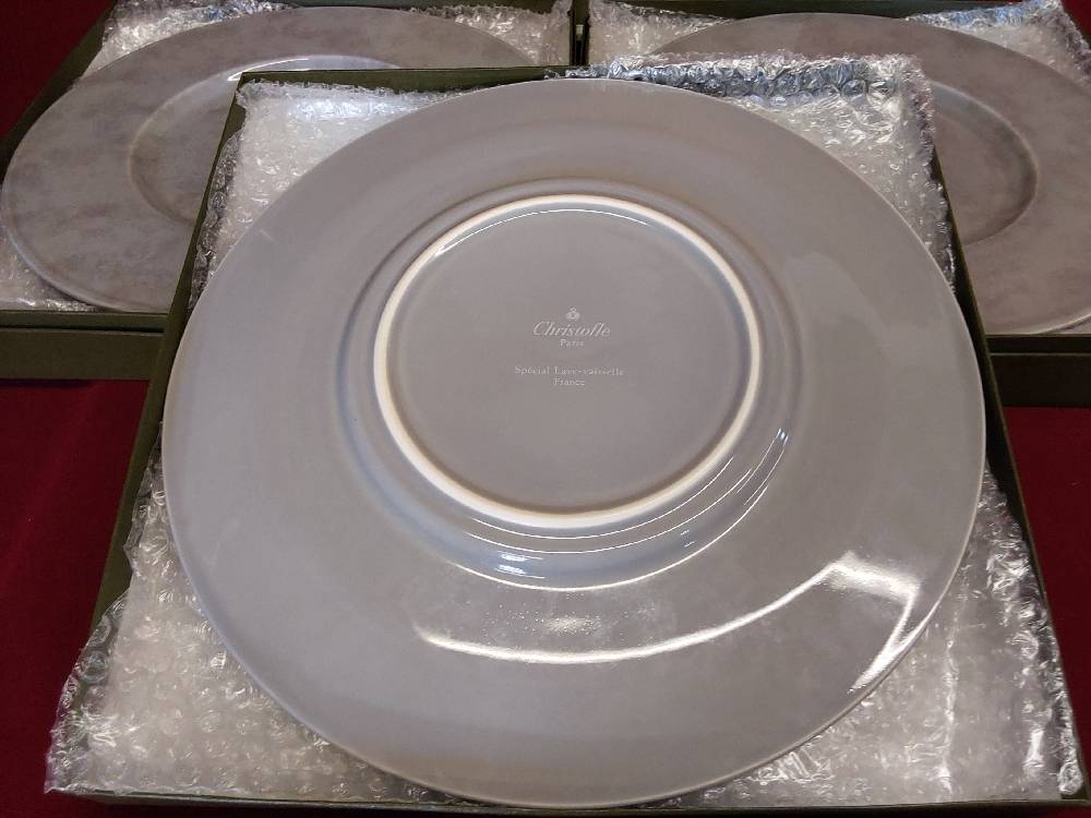 LOT DE 6 ASSIETTES DE PRÉSENTATION EN PORCELAINE CHRISTOFLE - SPÉCIAL LAVE-VAISSELLE