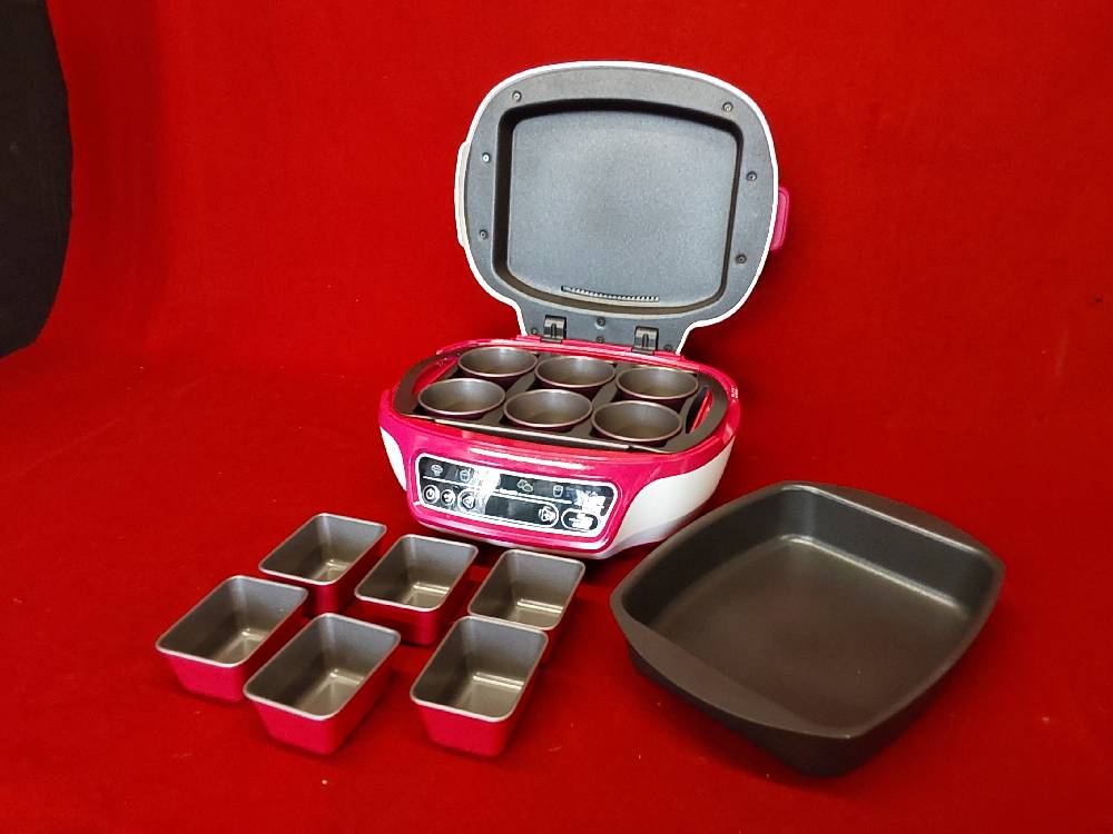 CAKE FACTORY TEFAL AVEC ACCESSOIRES (MOULE RECT. + 6 MOULES RONDS + 6 MOULES RECT.)