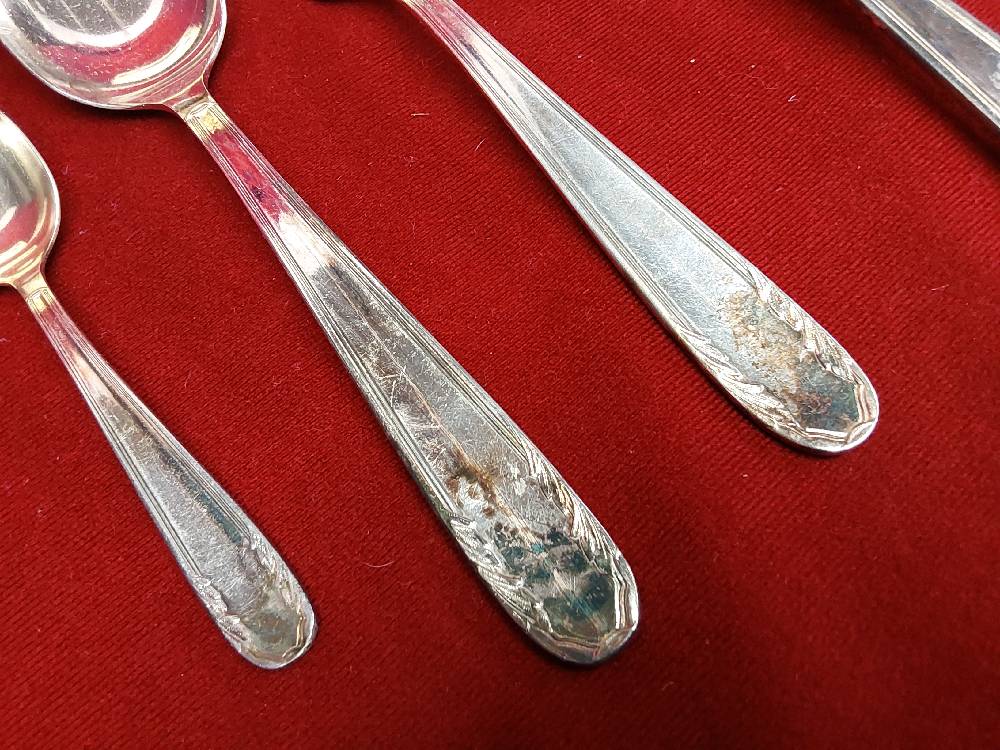 MÉNAGÈRE 37 PIÈCES EN M.A COURONNE