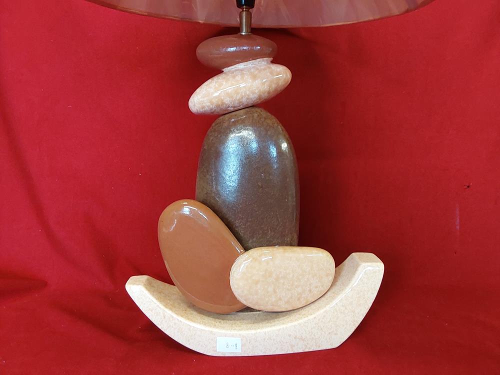 LAMPE GALETS BRUN ET ORANGE ABAT JOUR ORANGE