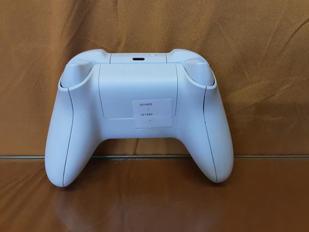 MANETTE XBOX SERIE S TRÈS PEU SERVI