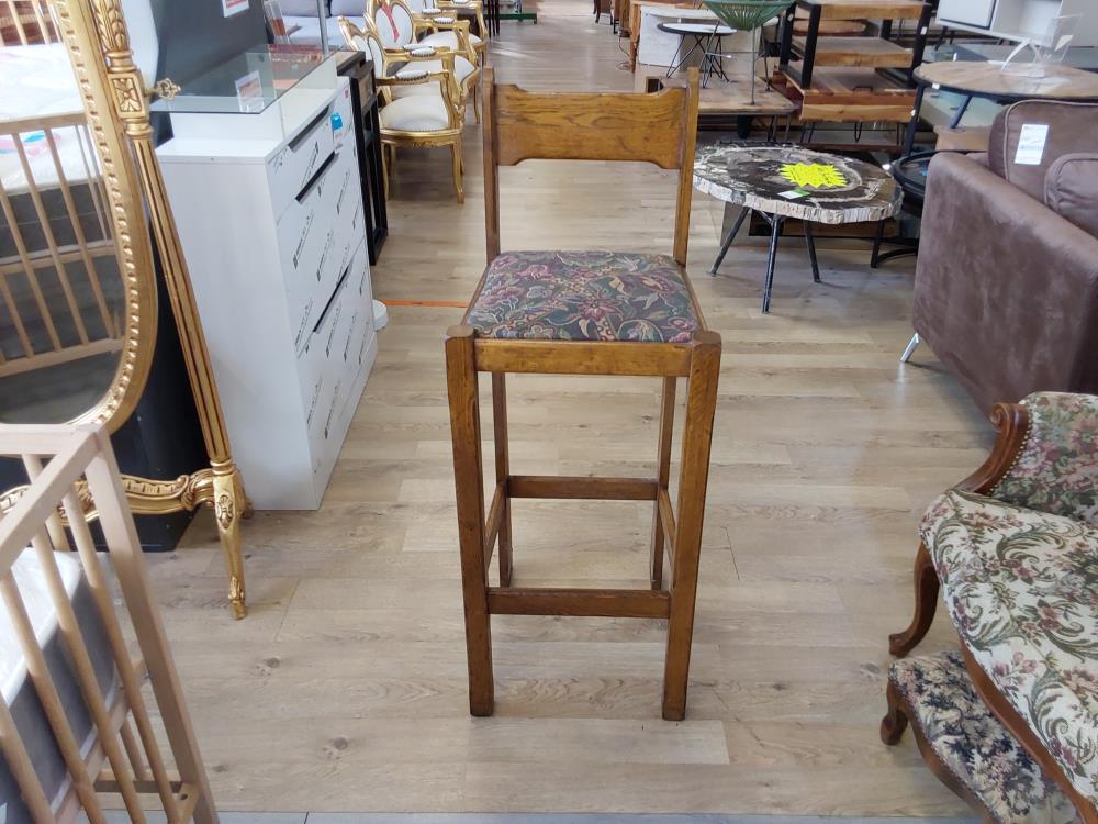 TABOURET EN BOIS ASSISE MOTIF FLEURS