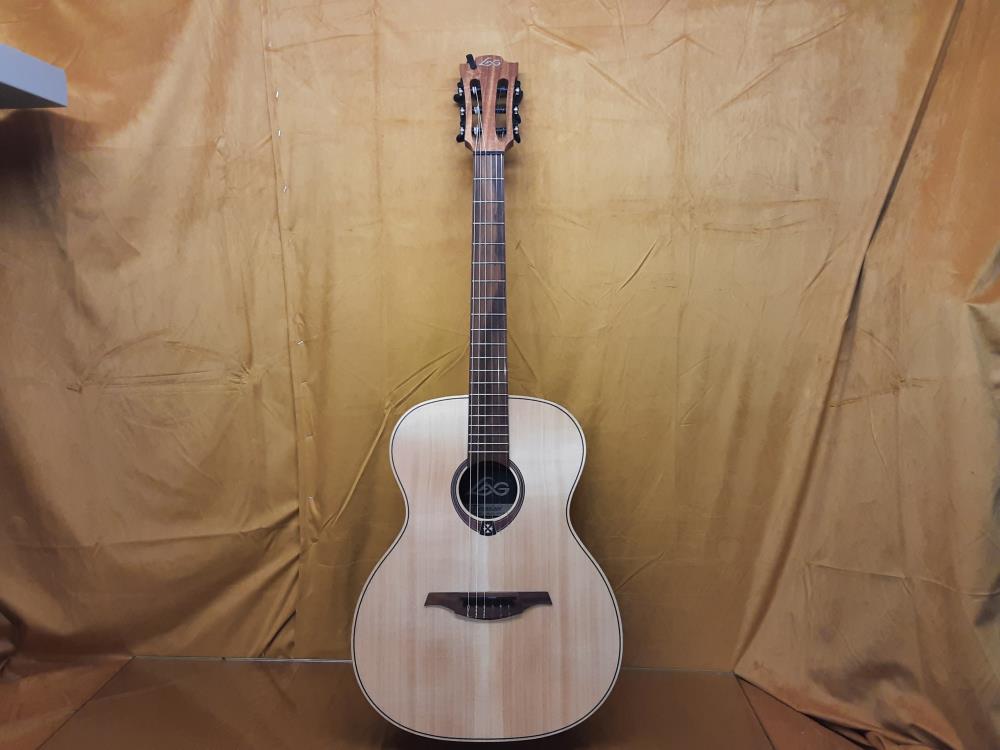 GUITARE NEUVE TRAMONTANE TN70A-NAT