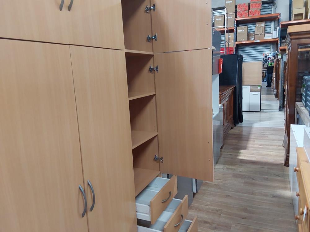 ARMOIRE 6 PORTES 3 TIROIRS