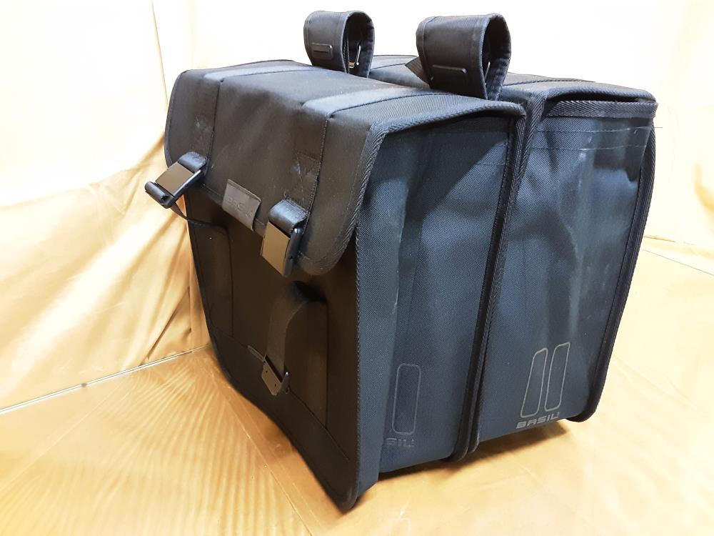 PAIRE DE SACOCHES VELO BASIL