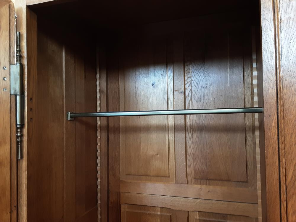 ARMOIRE EN CHENE 2 PORTES + 2 TIROIRS