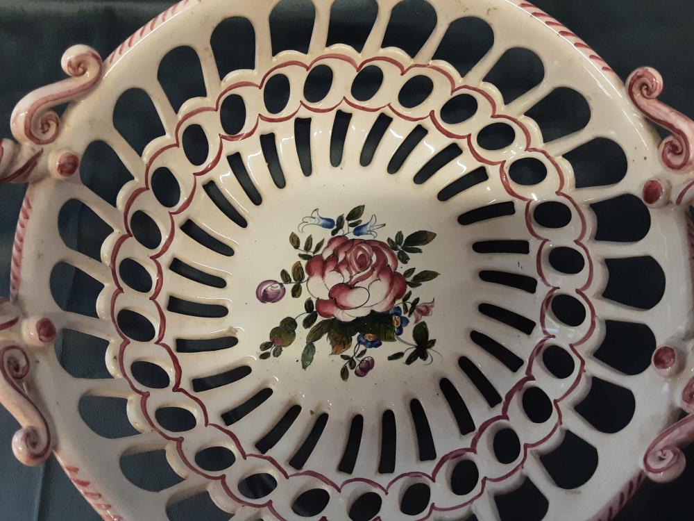 PANIERE AJOURÉE PORCELAINE STYLE VIEUX STRASBOURG