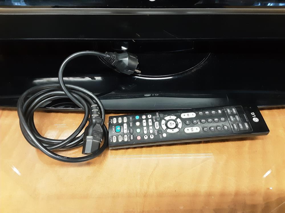 TÉLÉVISEUR LG 94CM + TC