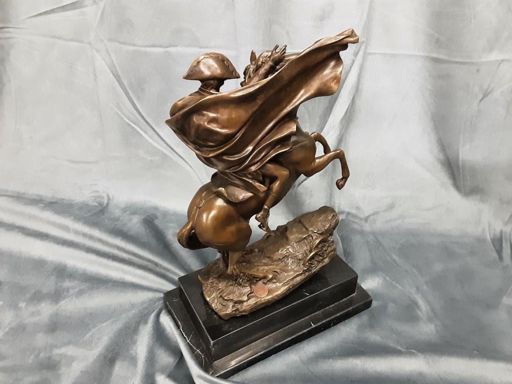 NAPOLÉON EN BRONZE SUR SOCLE EN MARBRE (JK-69)
