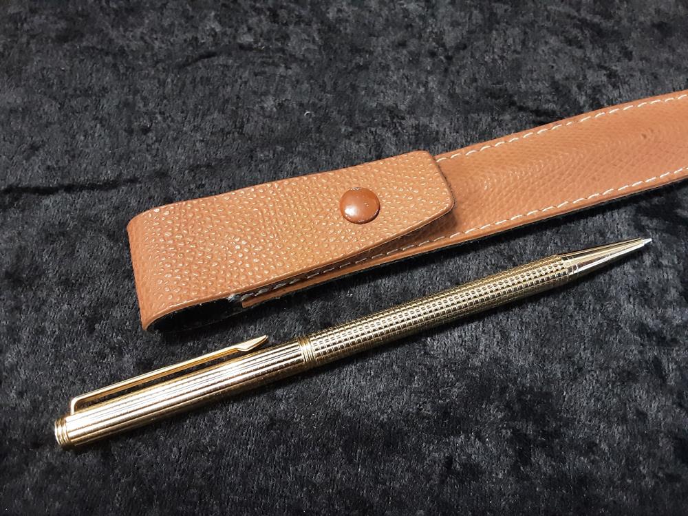 STYLO A BILLE DANS POCHETTE