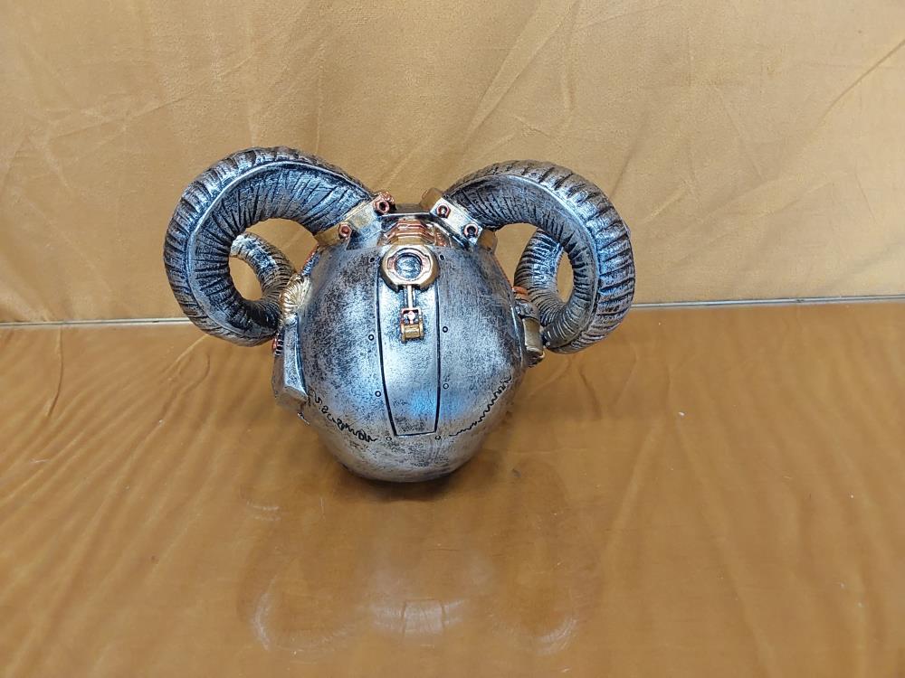 TETE DE MORT CORNES ET MASQUE À GAZ MÉCANIQUE (SP-50)