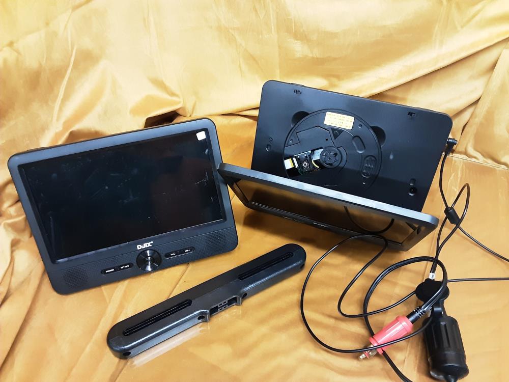 LECTEUR DVD 2 ÉCRANS 12V D-JIX