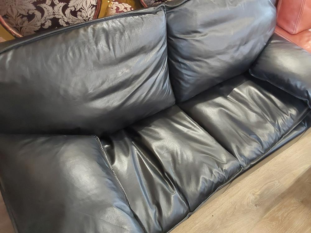 CANAPÉ EN CUIR NOIR