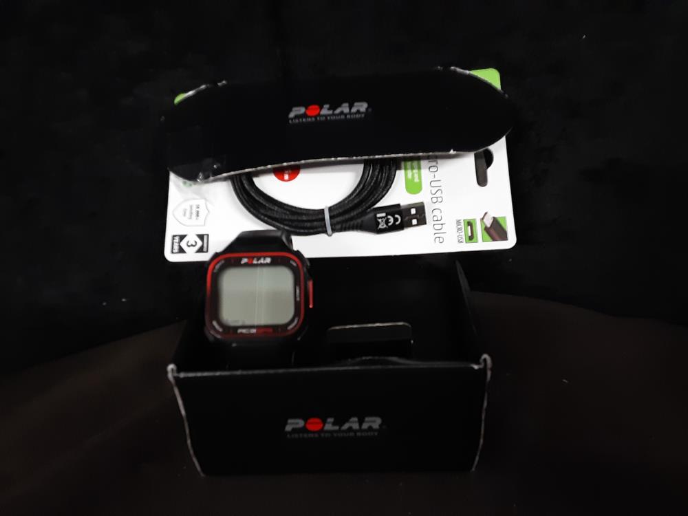 MONTRE POLAR RC3 GPS PEU SERVI + AVEC CABLE NEUF