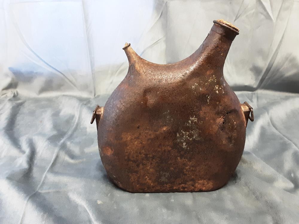 GOURDE EN METAL MILITAIRE