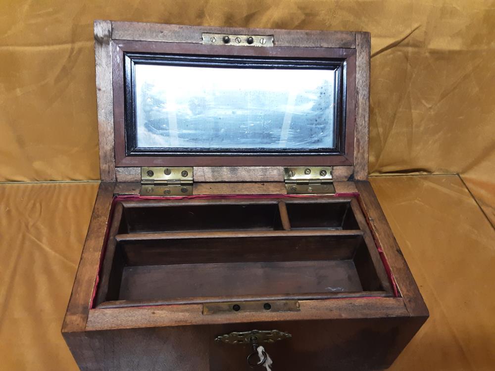 BOITE A BIJOUX MARQUETÉE