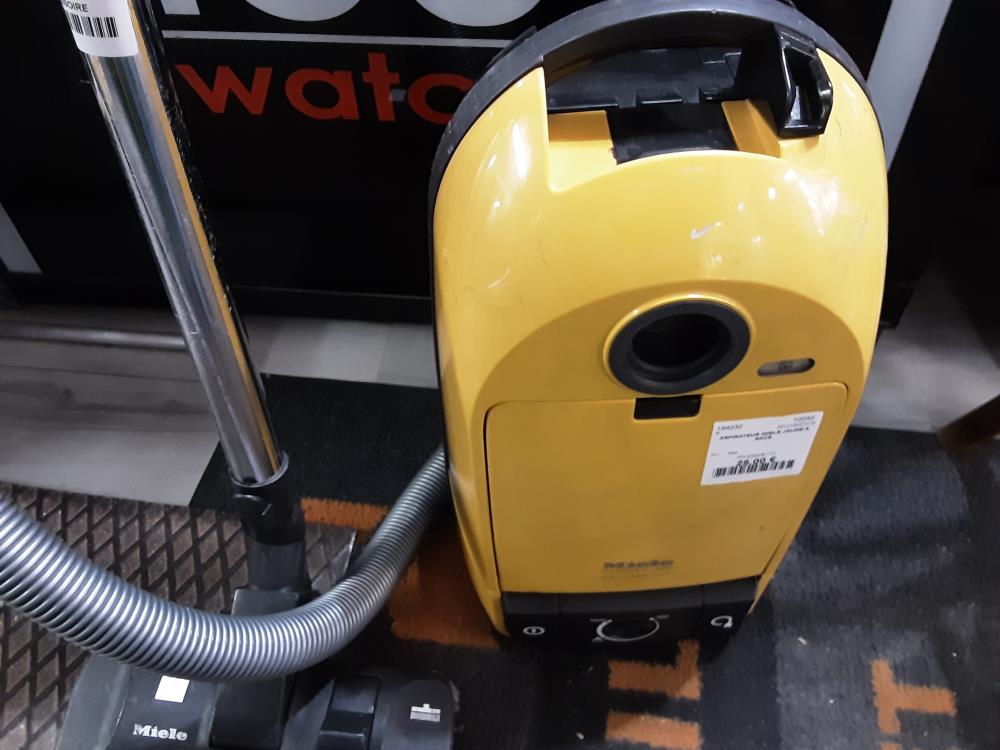 ASPIRATEUR MIELE JAUNE A SACS