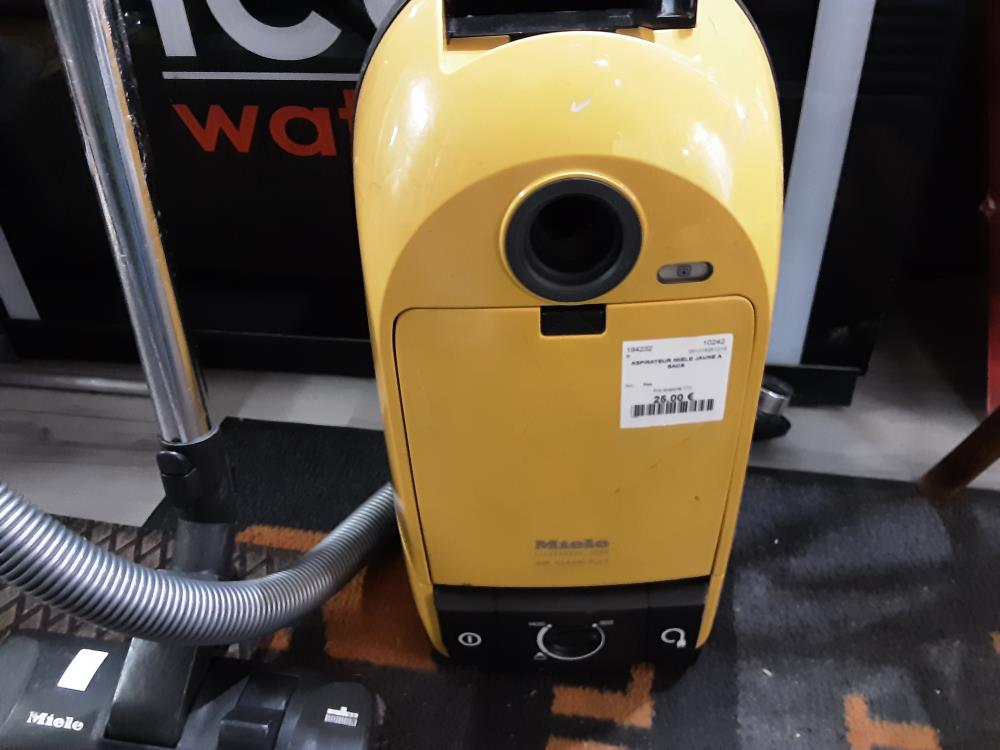 ASPIRATEUR MIELE JAUNE A SACS