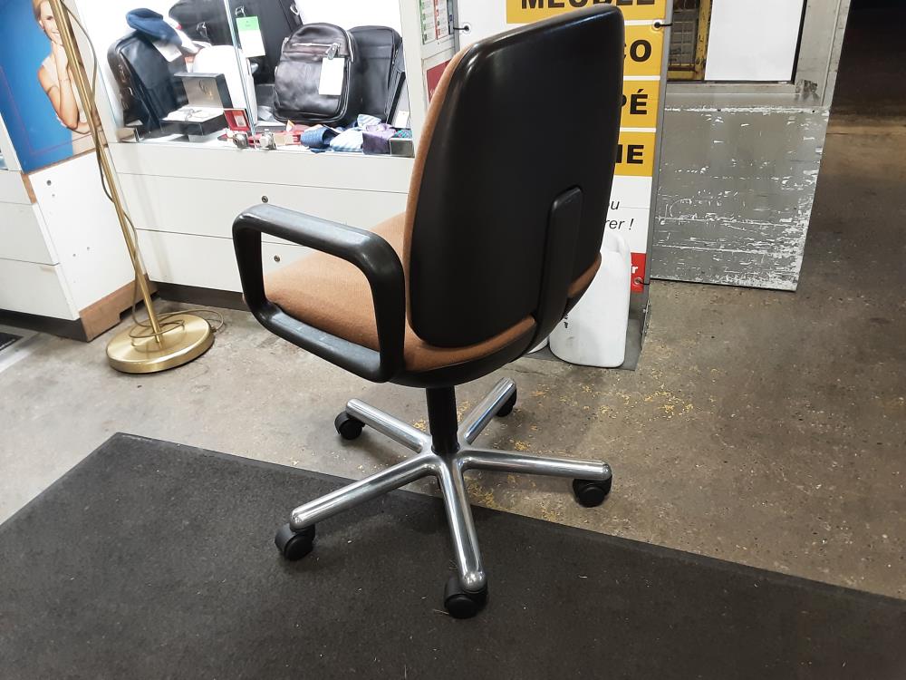 FAUTEUIL DE BUREAU BEIGE ET NOIR