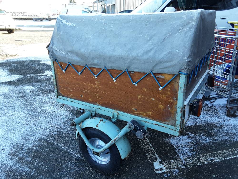 REMORQUE DE VOITURE ERKA