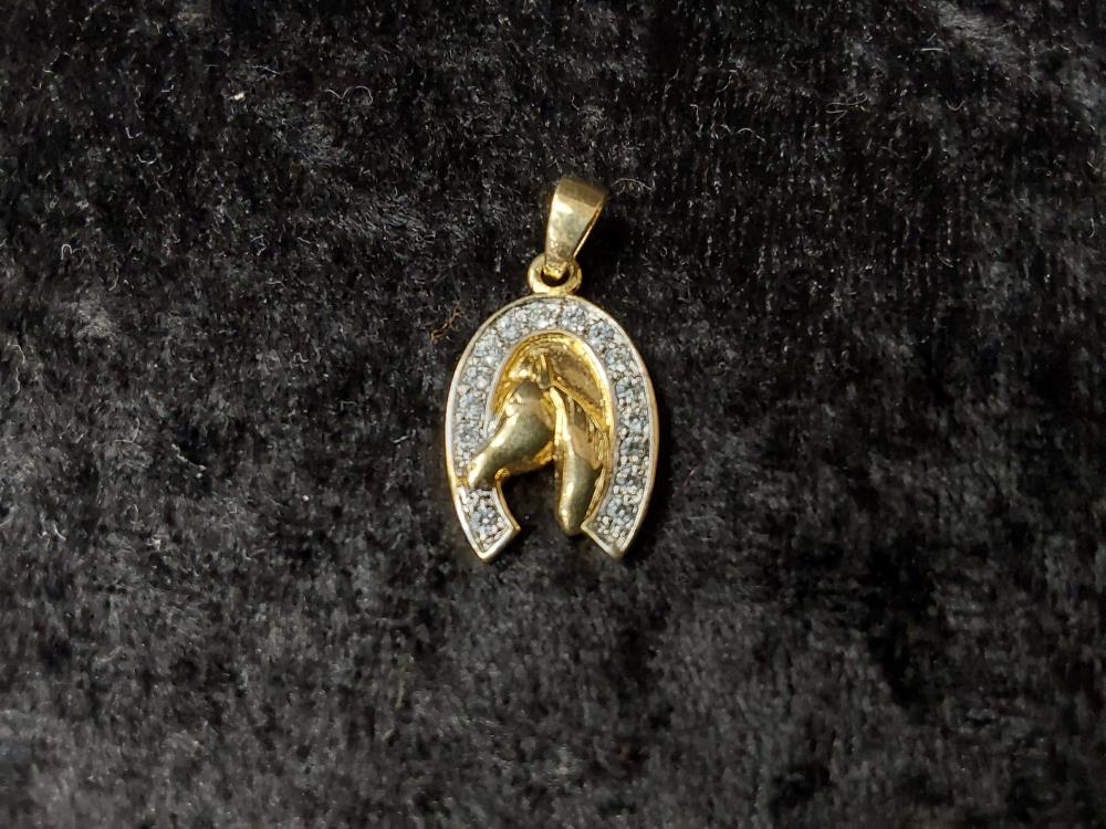PENDENTIF PL-OR FER A CHEVAL