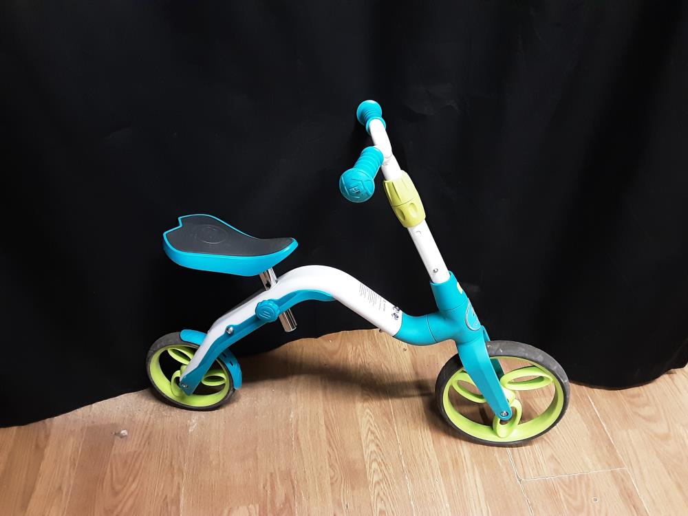 DRAISIENNE SPORTPLUS BLEUE ET BLANCHE