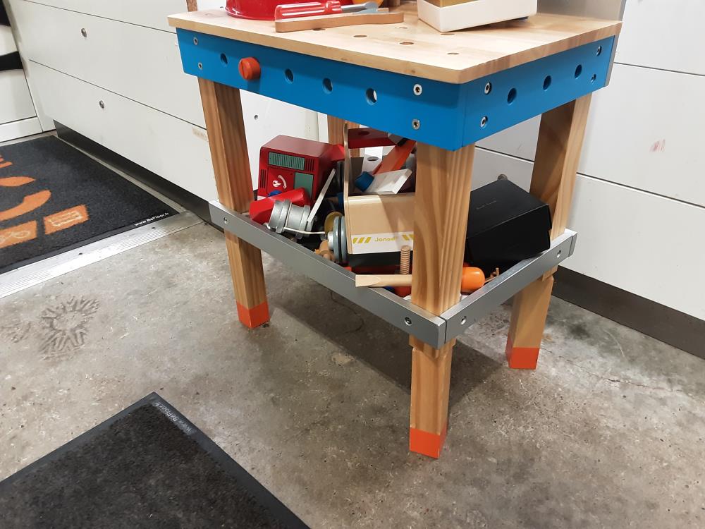 ATELIER BRICOLAGE ENFANT EN BOIS AVEC ACCESSOIRES