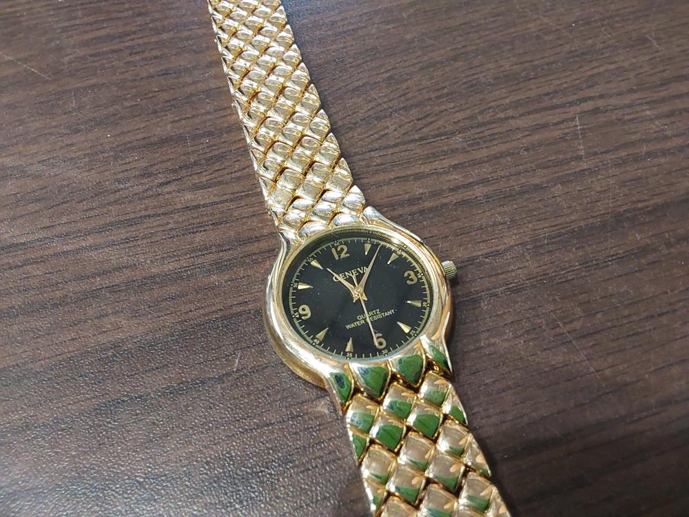 MONTRE HOMME GENEVA QUARTZ BRACELET METAL DORE