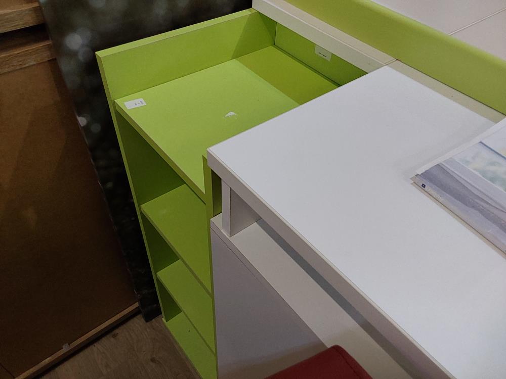 COMMODE 3T TABLE A LANGER AVEC PETIT MEUBLE A ETAGERES MOBILE VERT
