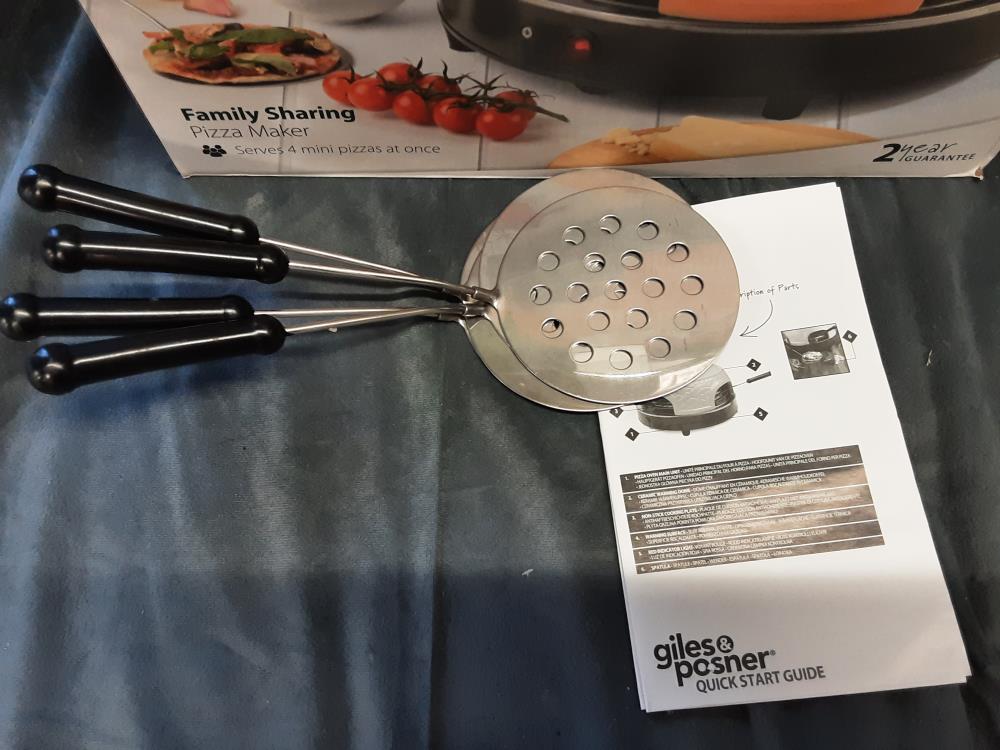 FOUR A PIZZA DE TABLE