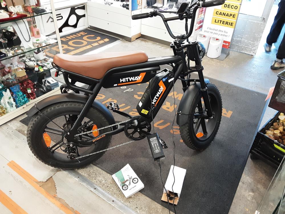 VELO ELECTRIQUE HITWAY 20 POUCES MODELE BK17 TRES PEU SERVI