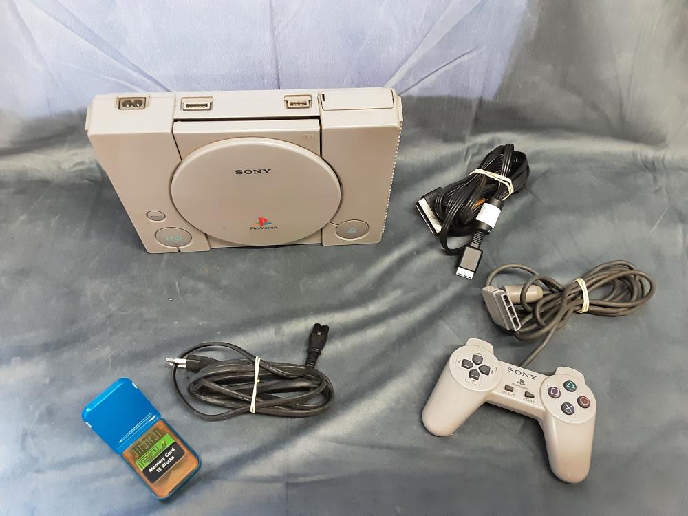 CONSOLE DE JEUX PS1 + MEMORY CARD