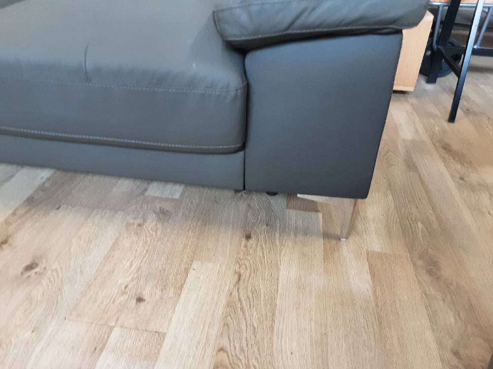 CANAPÉ 2 PLACES EN CUIR COLORIS TAUPE (1174223/62529) 2ÈME CHOIX