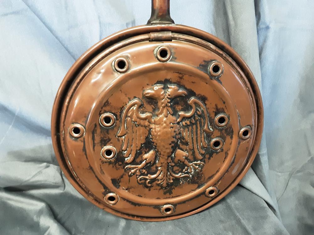 CHAUFFERETTE EN CUIVRE MANCHE BOIS