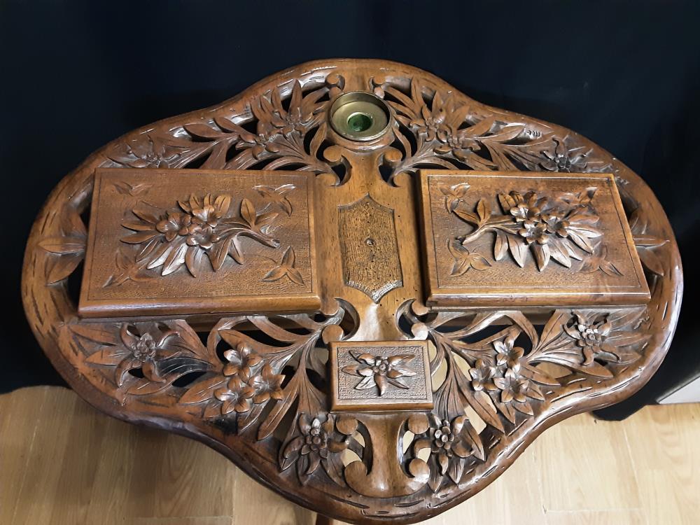 TABLE DE FUMEUR FORET NOIRE