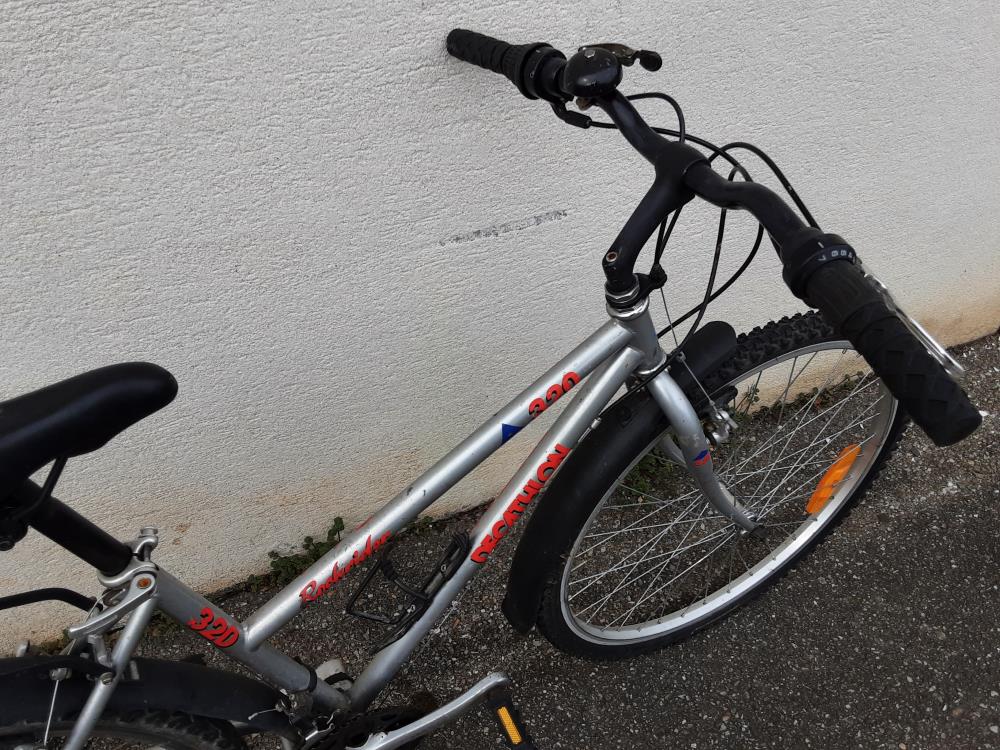 VTC DECATHLON GRIS 26P