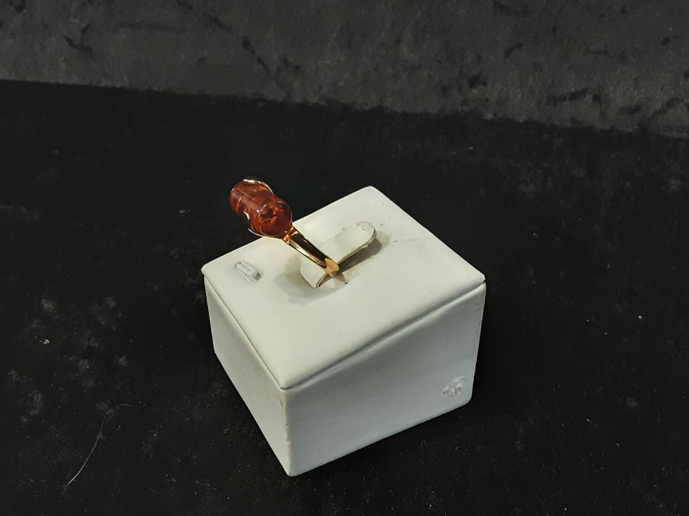 BAGUE VERMEILLE PIERRE CYLINDRIQUE AMBRE