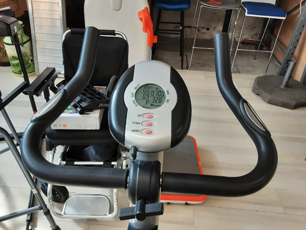 VELO D'APPARTEMENT DOMYOS MG6000