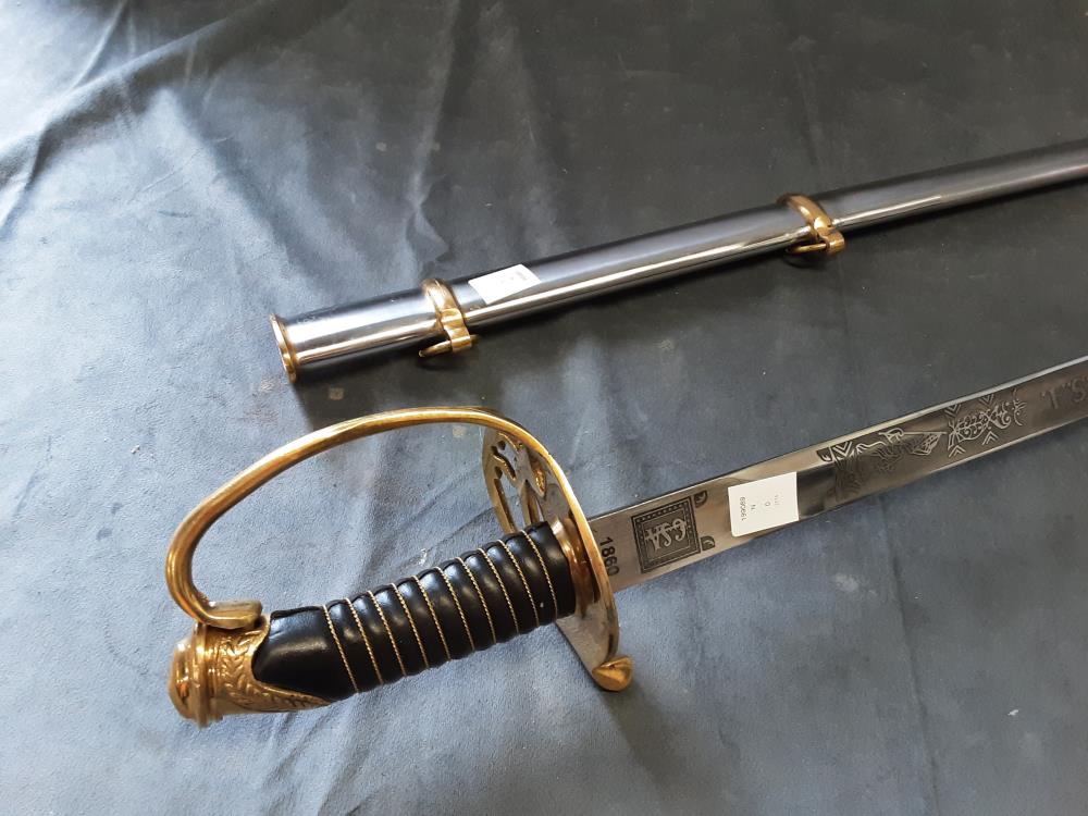 EPEE AVEC SON FOURREAU EN METAL TGM LONG 90CM