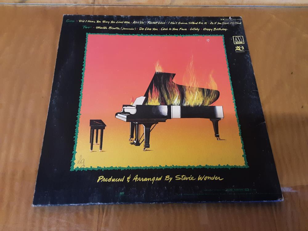 VINYLE 33T STEVIE WONDER HOTTER THAN JULY