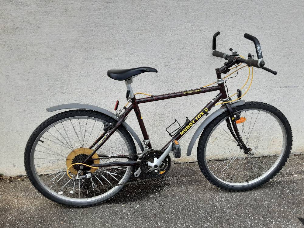 VTT MUDDY FOX ROUGE ET NOIR 26POUCES