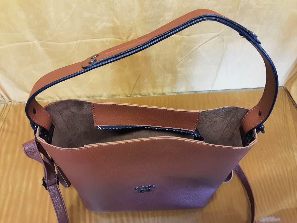 SAC A MAIN GUESS SIMILI CAMEL