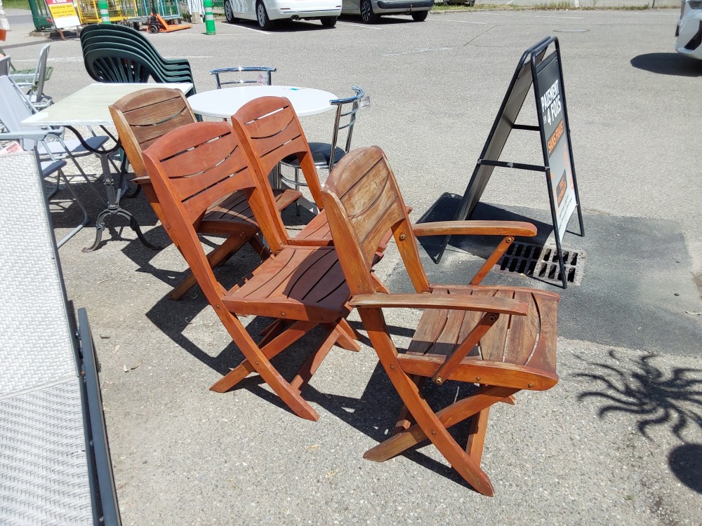 LOT DE 4 CHAISES PLIABLES DE LA MARQUE EVOLUTIF EN TECK
